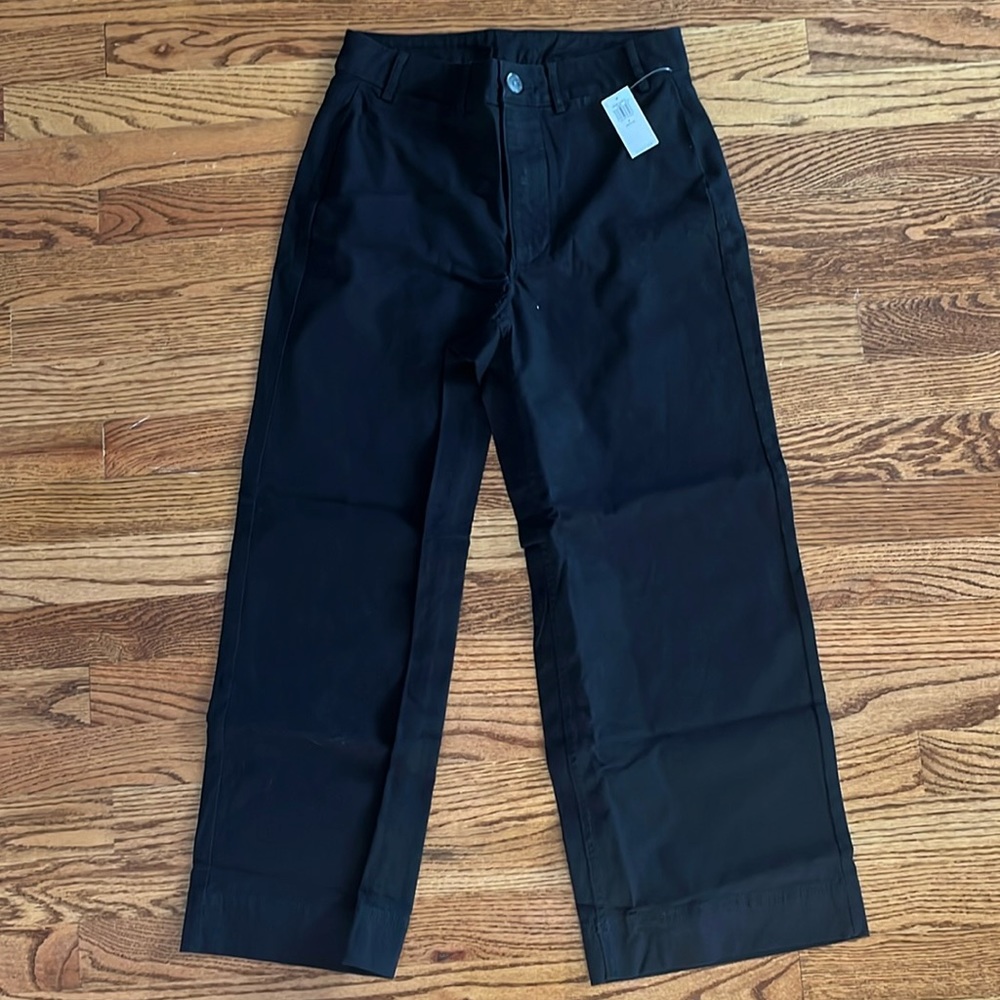 Black High-Waisted Wide-Leg Cropped Chino Pants